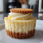 Creamy vanilla cheesecake cupcakes